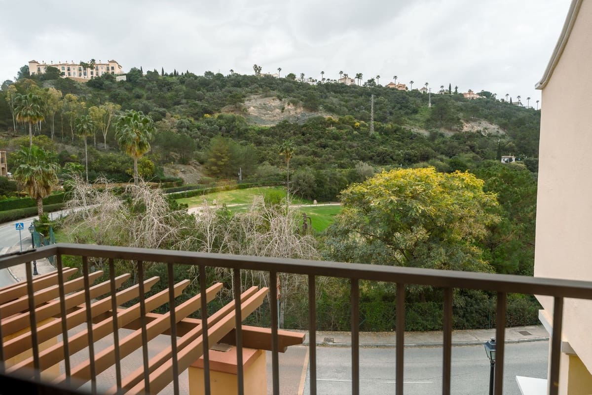 2 soveværelse Lejlighed til salg i Los Arqueros med swimmingpool garage - € 449.000 (Ref: 9671170)