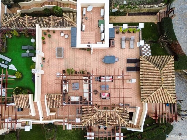 2 soveværelse Lejlighed til salg i Los Arqueros, Benahavís med swimmingpool garage - € 449.000 (Ref: 9671170)