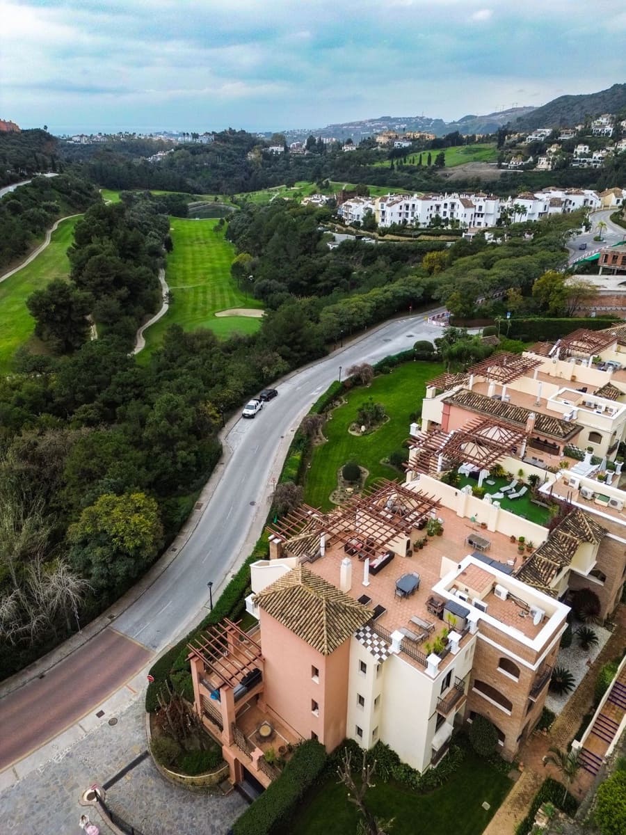 2 soveværelse Lejlighed til salg i Los Arqueros med swimmingpool garage - € 449.000 (Ref: 9671170)