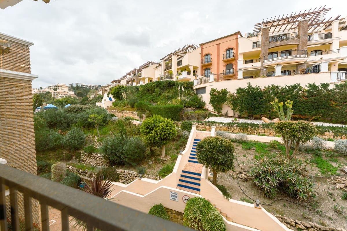 2 soveværelse Lejlighed til salg i Los Arqueros med swimmingpool garage - € 449.000 (Ref: 9671170)