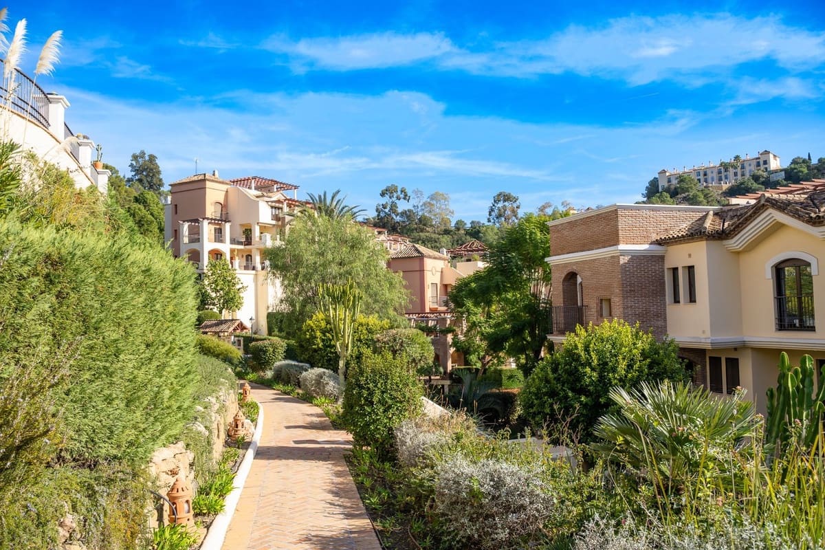 3 Zimmer Apartment zu verkaufen in Los Arqueros mit Pool Garage - 549.000 € (Ref: 9671171)