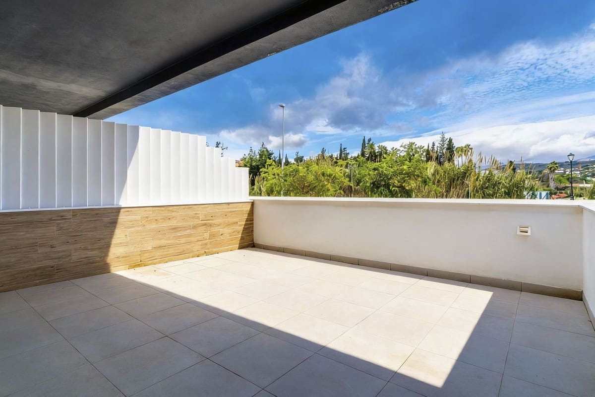 3 soveværelse Semi-Rækkehus til salg i Atalaya-Isdabe med swimmingpool garage - € 745.000 (Ref: 9673579)