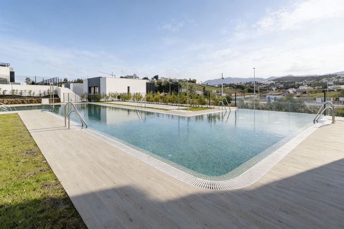 3 soveværelse Semi-Rækkehus til salg i Atalaya-Isdabe med swimmingpool garage - € 745.000 (Ref: 9673579)