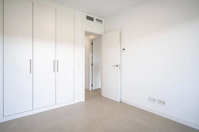 3 soverom Kjedet enebolig til salgs i Atalaya-Isdabe, Estepona med svømmebasseng garasje - € 795 000 (Ref: 9673581)