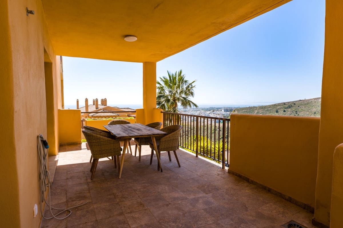 2 Zimmer Apartment zu verkaufen in Benahavis mit Pool Garage - 585.000 € (Ref: 9681436)