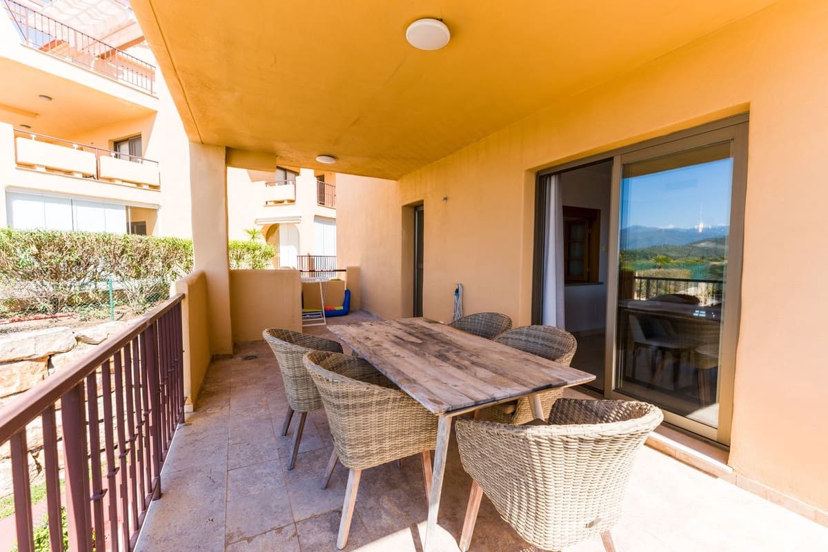 2 Zimmer Apartment zu verkaufen in Benahavis mit Pool Garage - 585.000 € (Ref: 9681436)