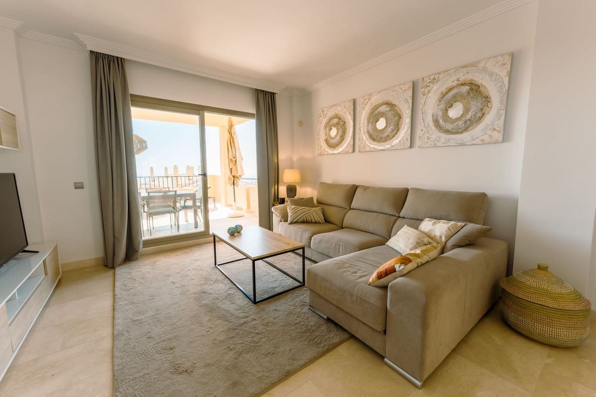 2 Zimmer Apartment zu verkaufen in Benahavis mit Pool Garage - 585.000 € (Ref: 9681436)