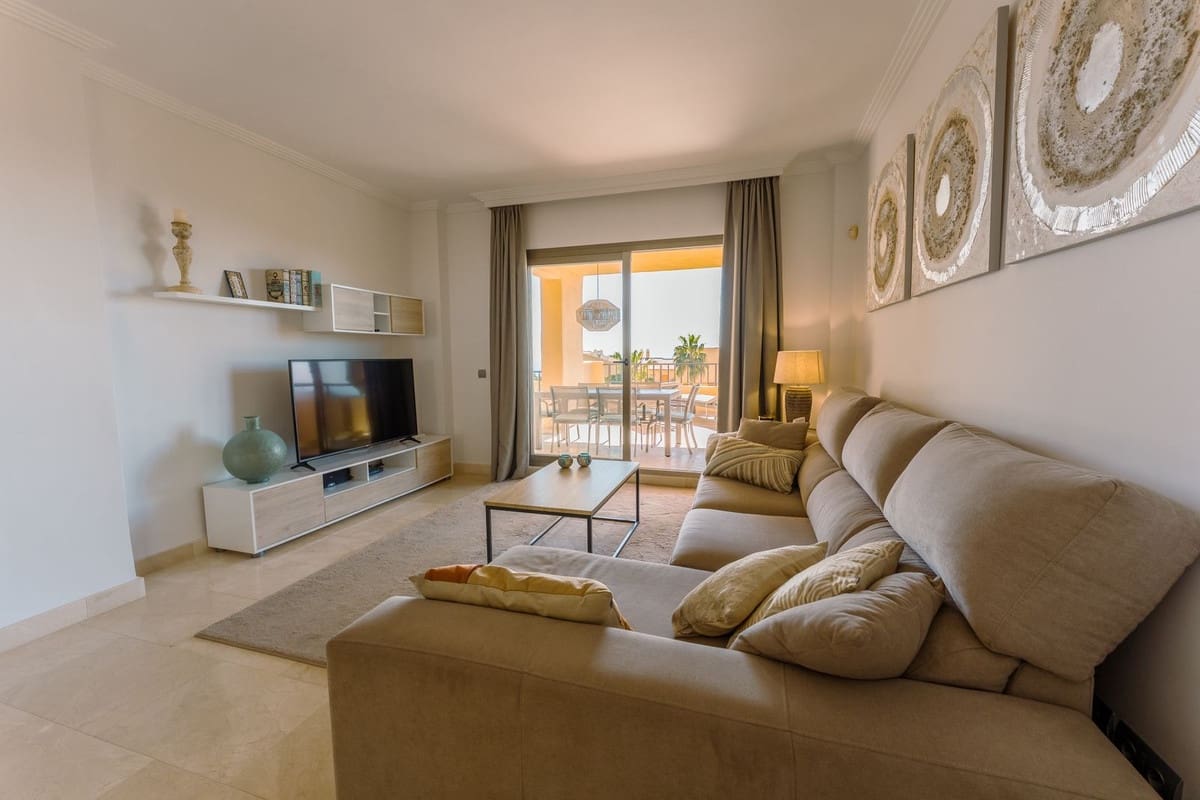 2 Zimmer Apartment zu verkaufen in Benahavis mit Pool Garage - 585.000 € (Ref: 9681436)