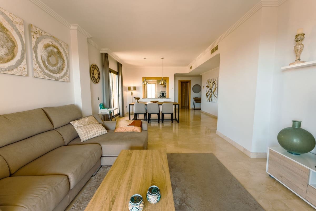 2 Zimmer Apartment zu verkaufen in Benahavis mit Pool Garage - 585.000 € (Ref: 9681436)