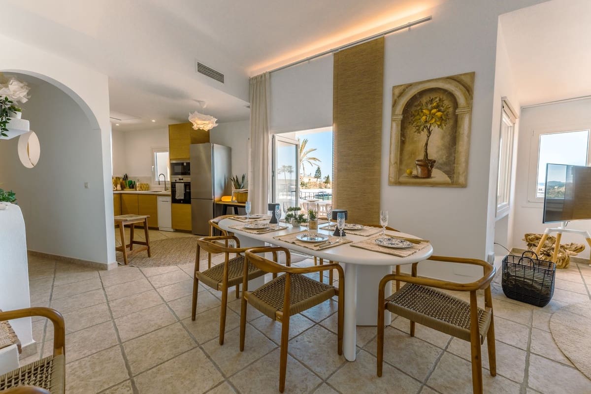 4 quarto Casa em Banda para arrendamento para férias em Cabopino com piscina Garagem - 1 950 € (Ref: 9696783)