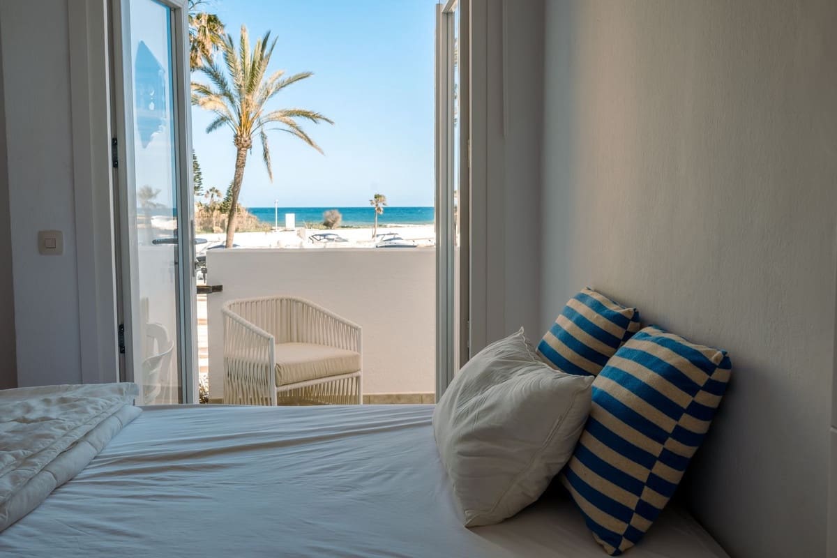 4 quarto Casa em Banda para arrendamento para férias em Cabopino com piscina Garagem - 1 950 € (Ref: 9696783)