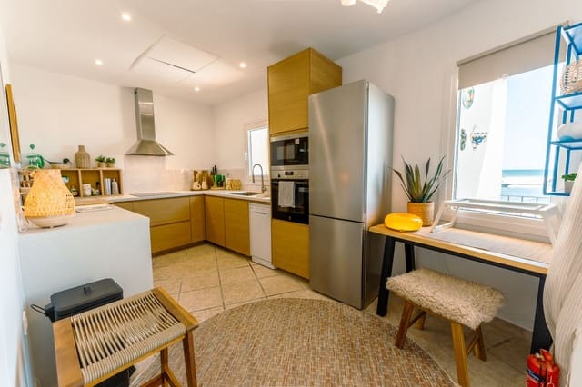 4 bedroom Townhouse for holiday rental in Cabopino, Marbella with pool garage - € 1,950 (Ref: 9696783)