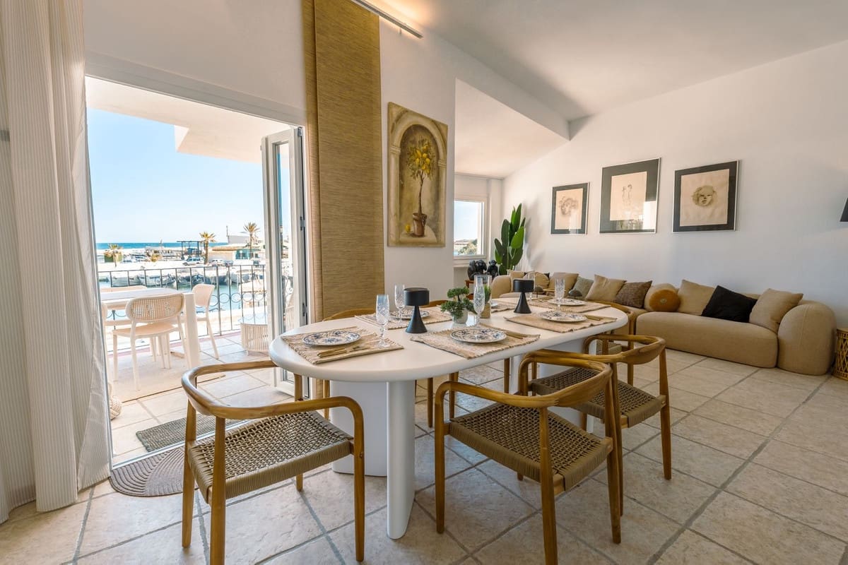 4 bedroom Townhouse for holiday rental in Cabopino with pool garage - € 1,950 (Ref: 9696783)