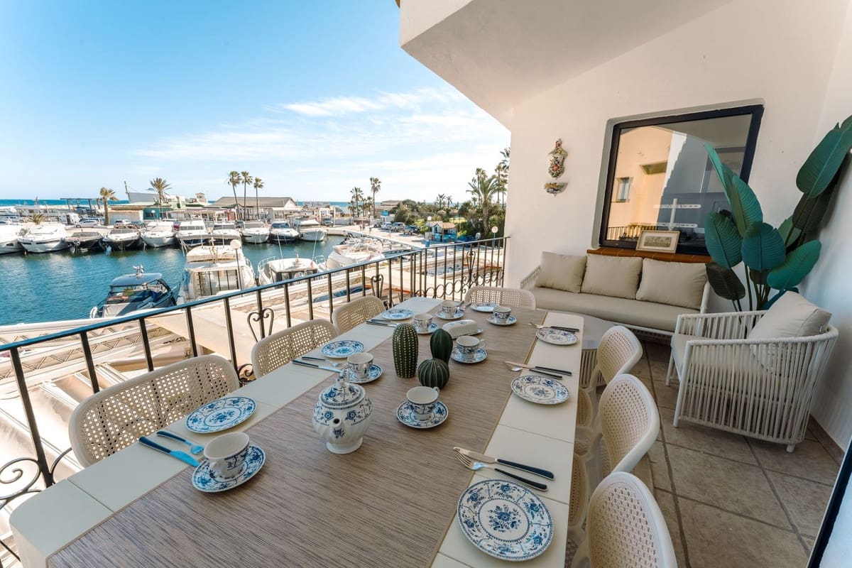 4 bedroom Townhouse for holiday rental in Cabopino with pool garage - € 1,950 (Ref: 9696783)