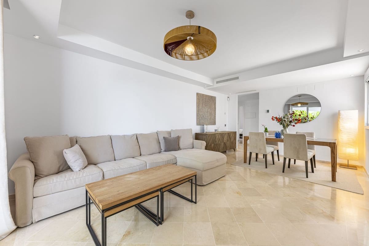 2 bedroom Apartment for rent in Nueva Andalucia with pool garage - € 2,800 (Ref: 9700133)