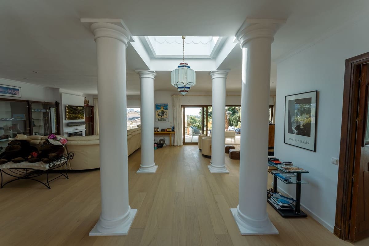 4 soveværelse Villa til salg i Benahavis med swimmingpool garage - € 3.485.000 (Ref: 9724890)