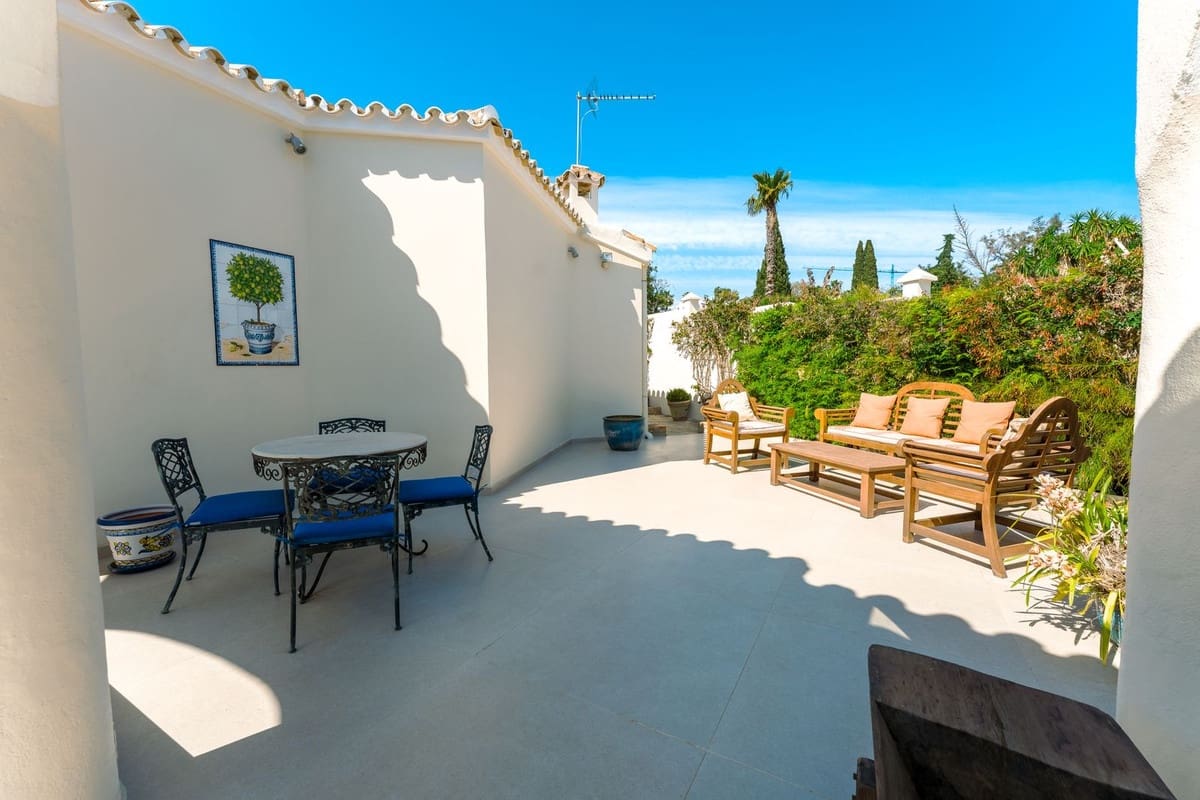 4 soveværelse Villa til salg i Benahavis med swimmingpool garage - € 3.485.000 (Ref: 9724890)