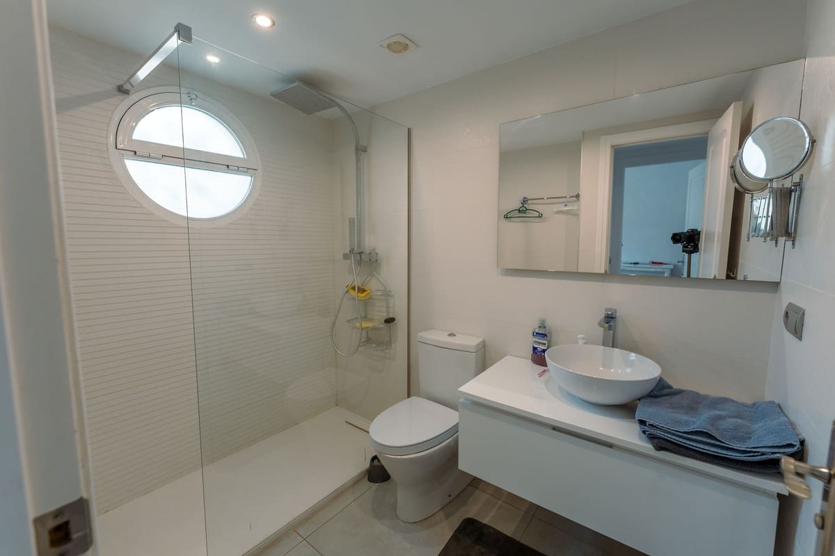 4 bedroom Townhouse for sale in New Golden Mile - € 1,099,000 (Ref: 9747257)