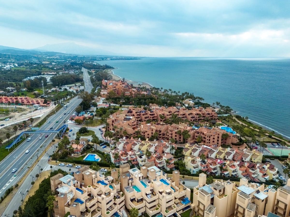 4 bedroom Townhouse for sale in New Golden Mile - € 1,099,000 (Ref: 9747257)