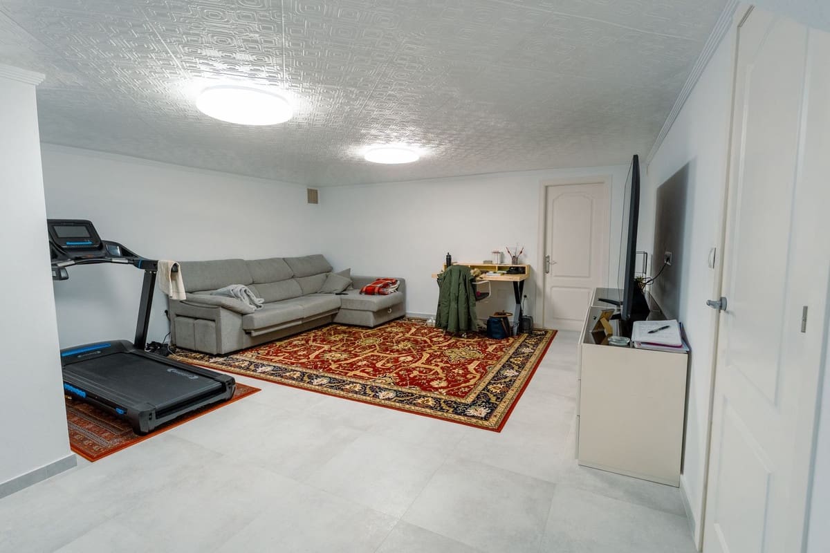 4 soveværelse Byhus til salg i New Golden Mile - € 1.145.000 (Ref: 9747257)