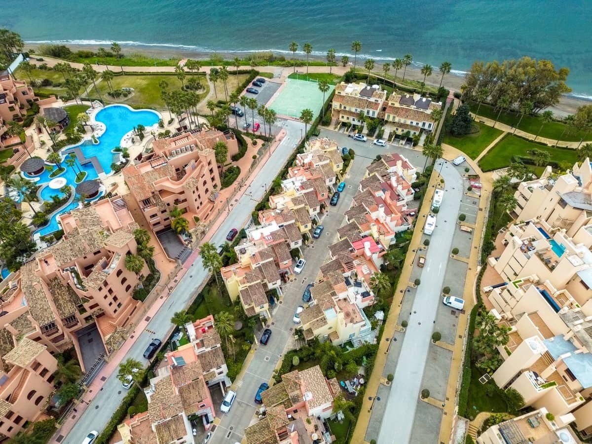 4 soveværelse Byhus til salg i New Golden Mile - € 1.145.000 (Ref: 9747257)