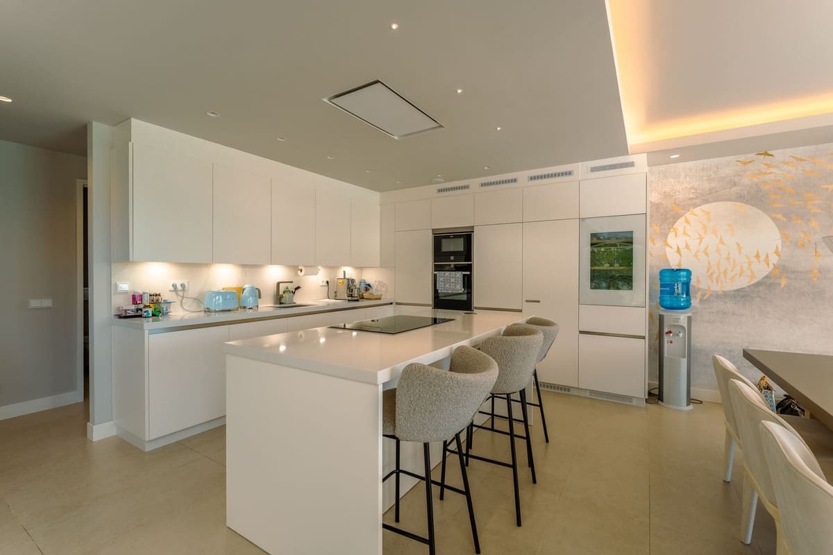 4 bedroom Villa for rent in Cancelada with pool - € 13,000 (Ref: 9749429)