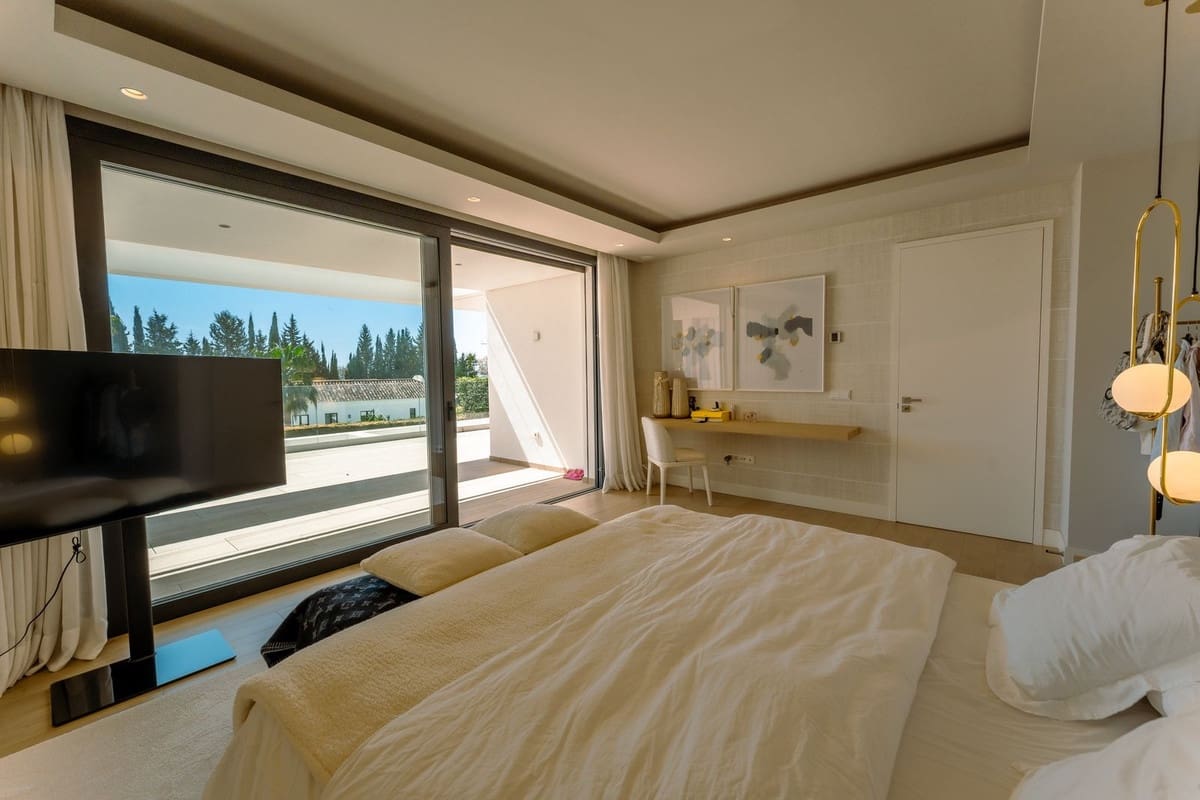 4 bedroom Villa for rent in Cancelada with pool - € 13,000 (Ref: 9749429)