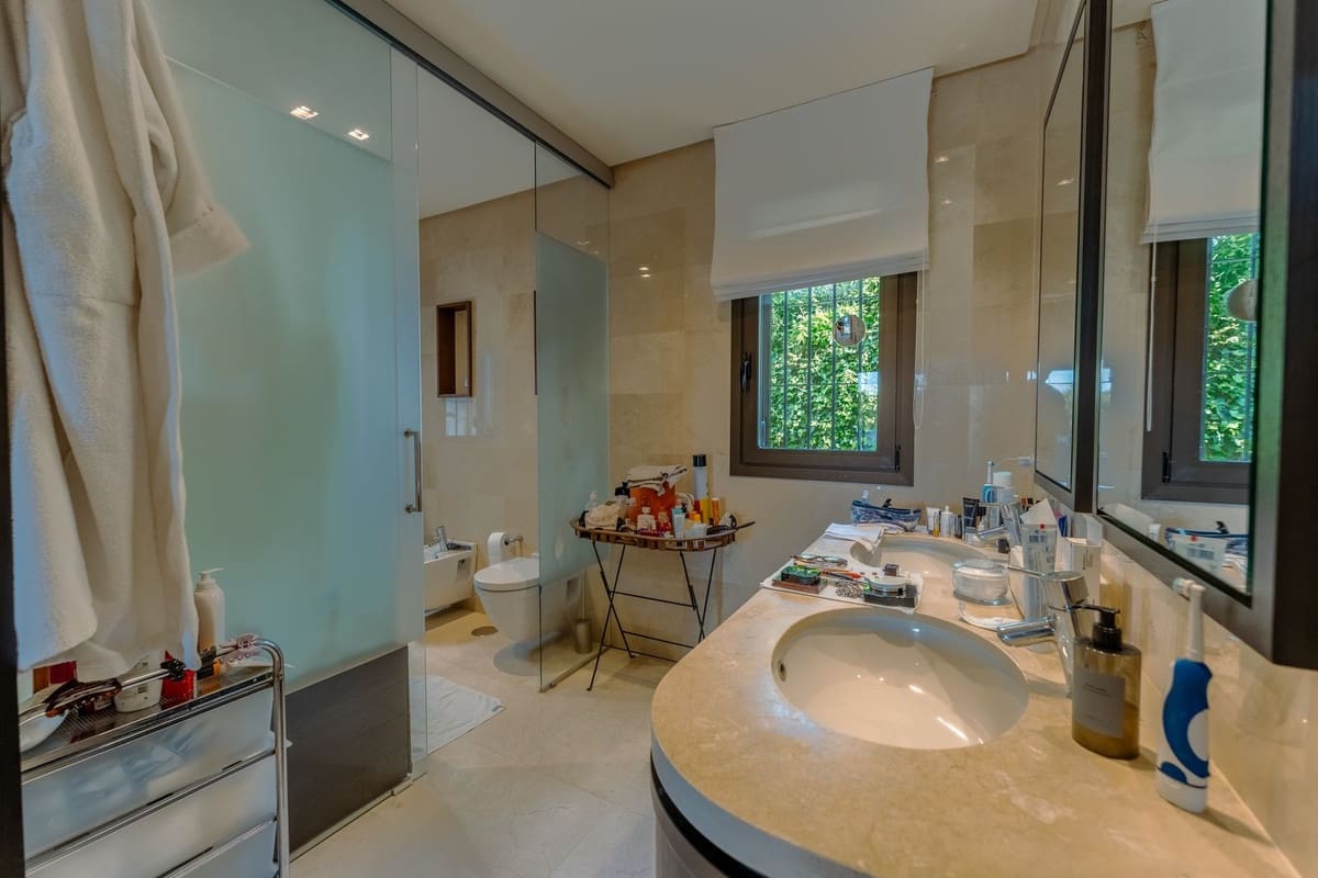 2 bedroom Apartment for rent in La Quinta with pool garage - € 4,750 (Ref: 9771900)