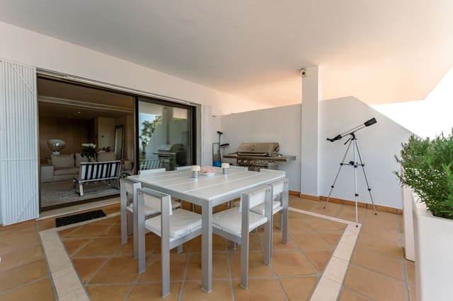 2 quarto Apartamento para arrendar em La Quinta, Benahavís com piscina garagem - 4 750 € (Ref: 9771900)