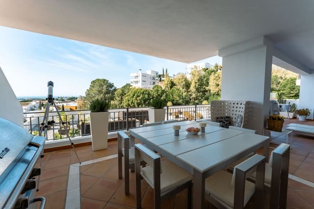 2 quarto Apartamento para arrendar em La Quinta, Benahavís com piscina garagem - 4 750 € (Ref: 9771900)