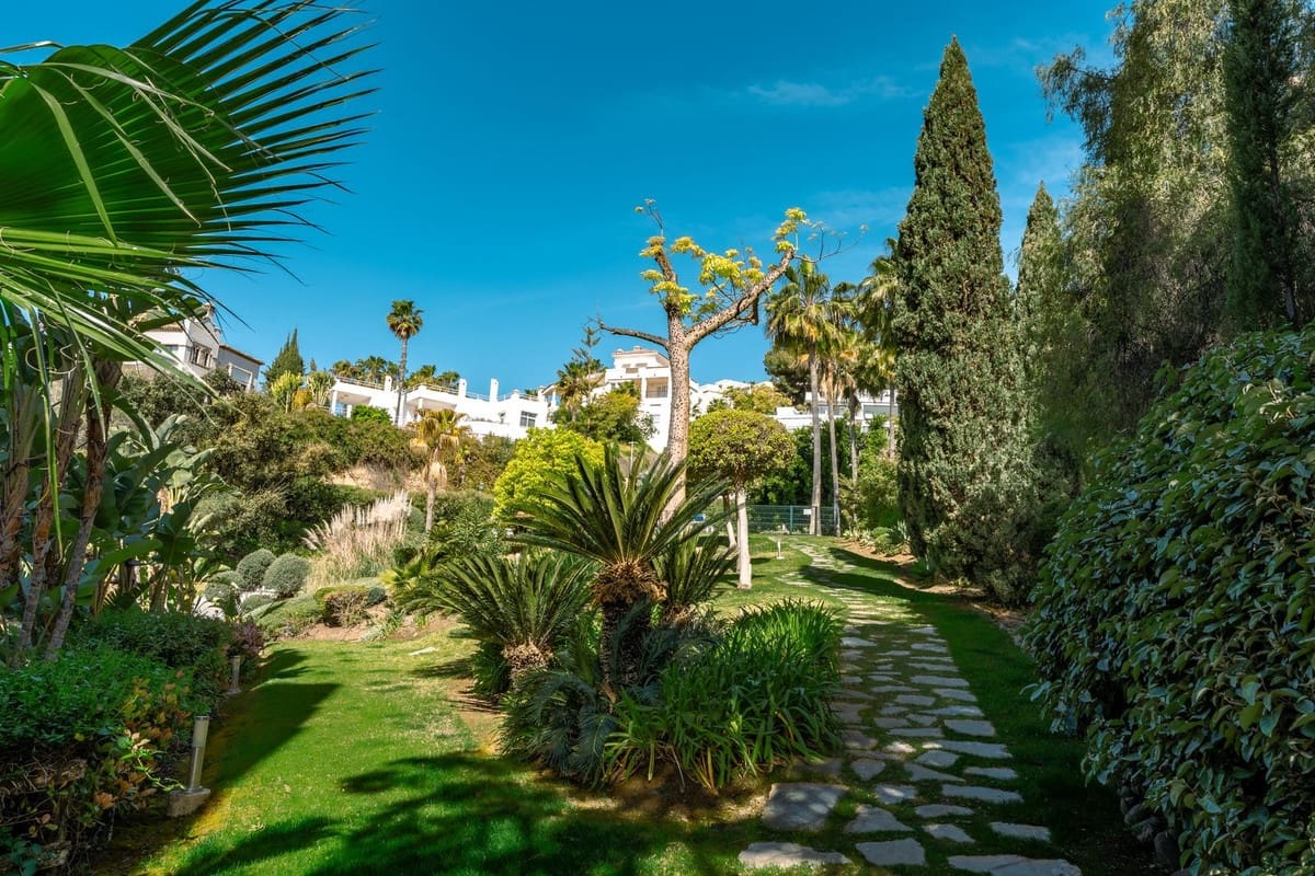 2 bedroom Apartment for rent in La Quinta with pool garage - € 4,750 (Ref: 9771900)