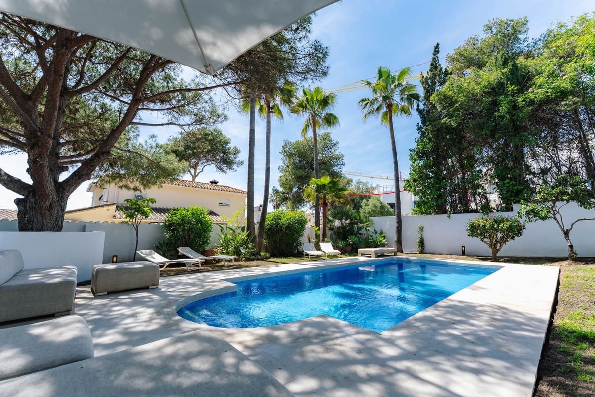 4 bedroom Villa for holiday rental in Costabella with pool - € 5,000 (Ref: 9785991)