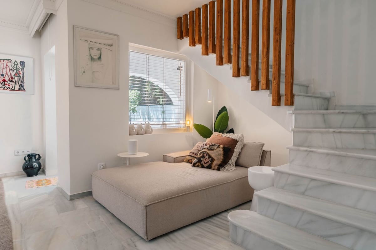 4 bedroom Villa for holiday rental in Costabella with pool - € 5,000 (Ref: 9785991)