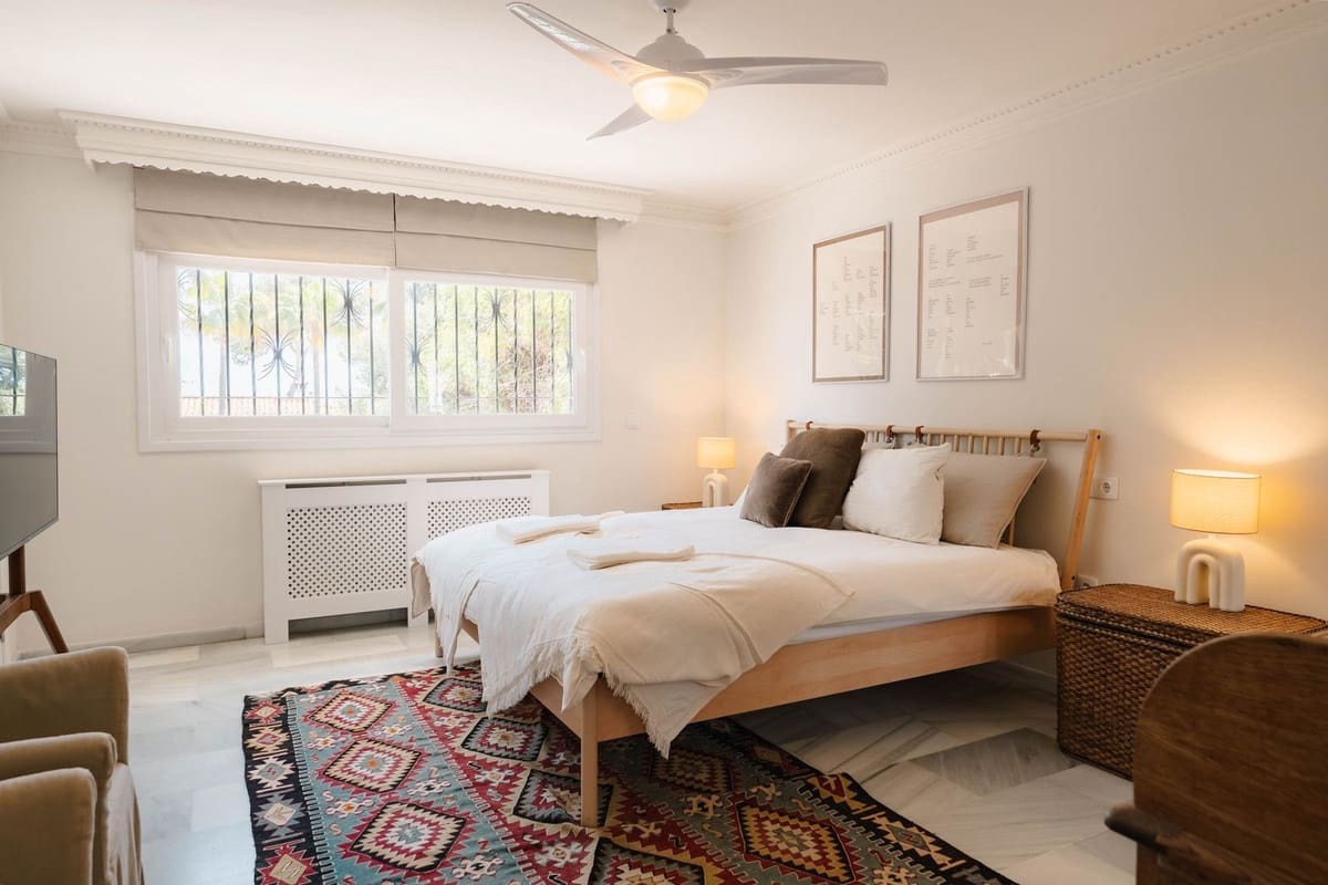 4 bedroom Villa for holiday rental in Costabella with pool - € 5,000 (Ref: 9785991)