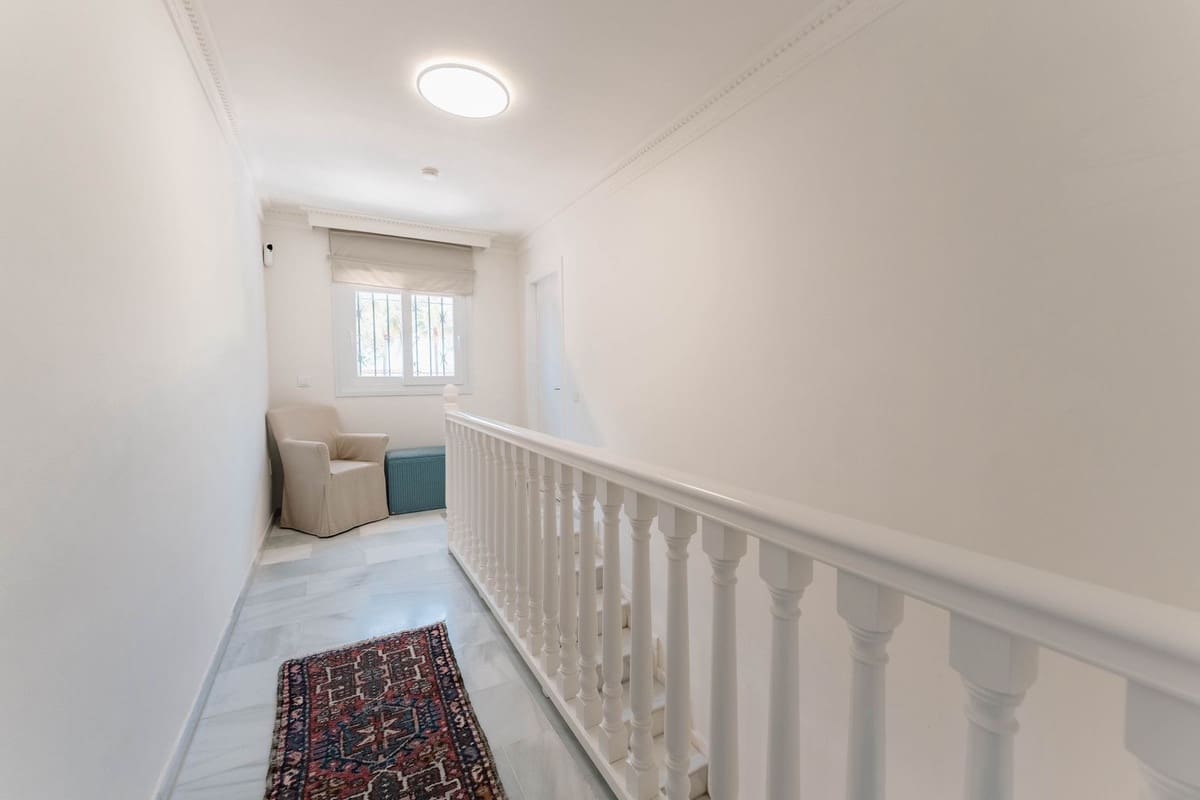 4 bedroom Villa for holiday rental in Costabella with pool - € 5,000 (Ref: 9785991)