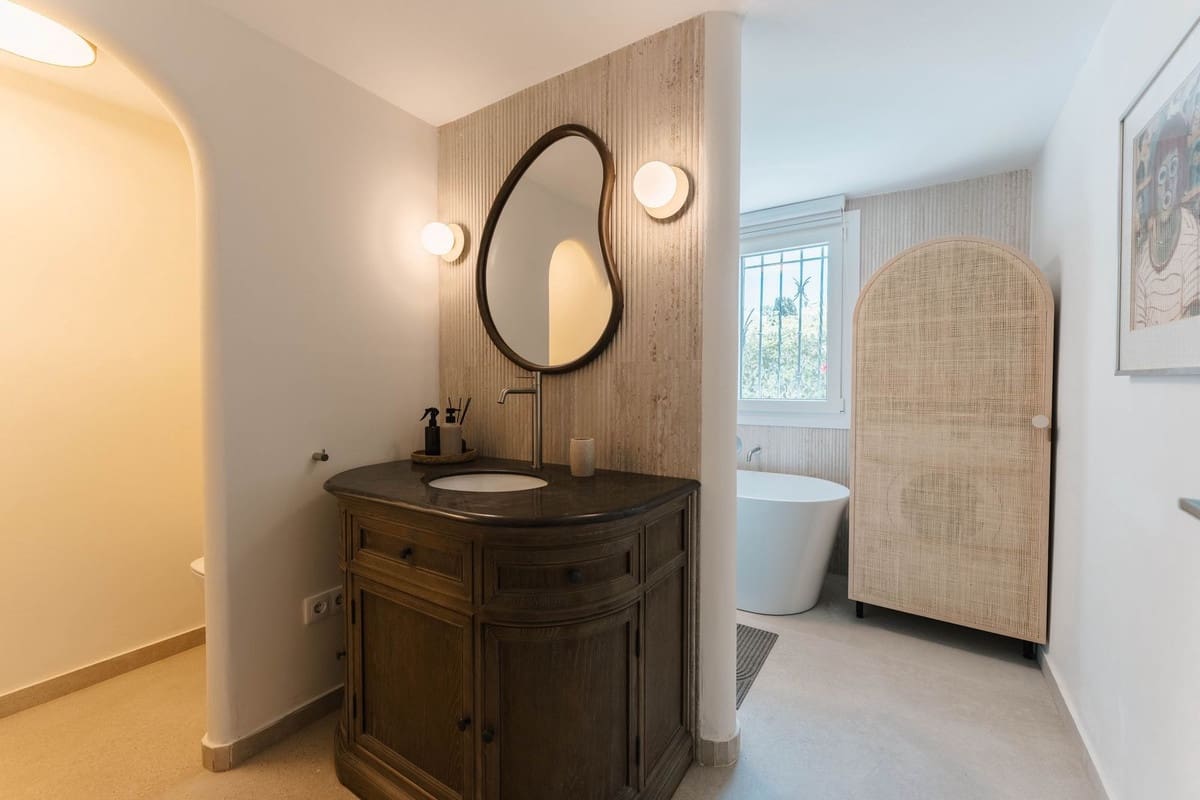 4 bedroom Villa for holiday rental in Costabella with pool - € 5,000 (Ref: 9785991)