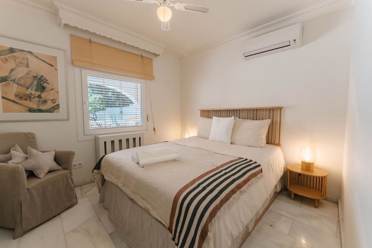 4 bedroom Villa for holiday rental in Costabella with pool - € 5,000 (Ref: 9785991)