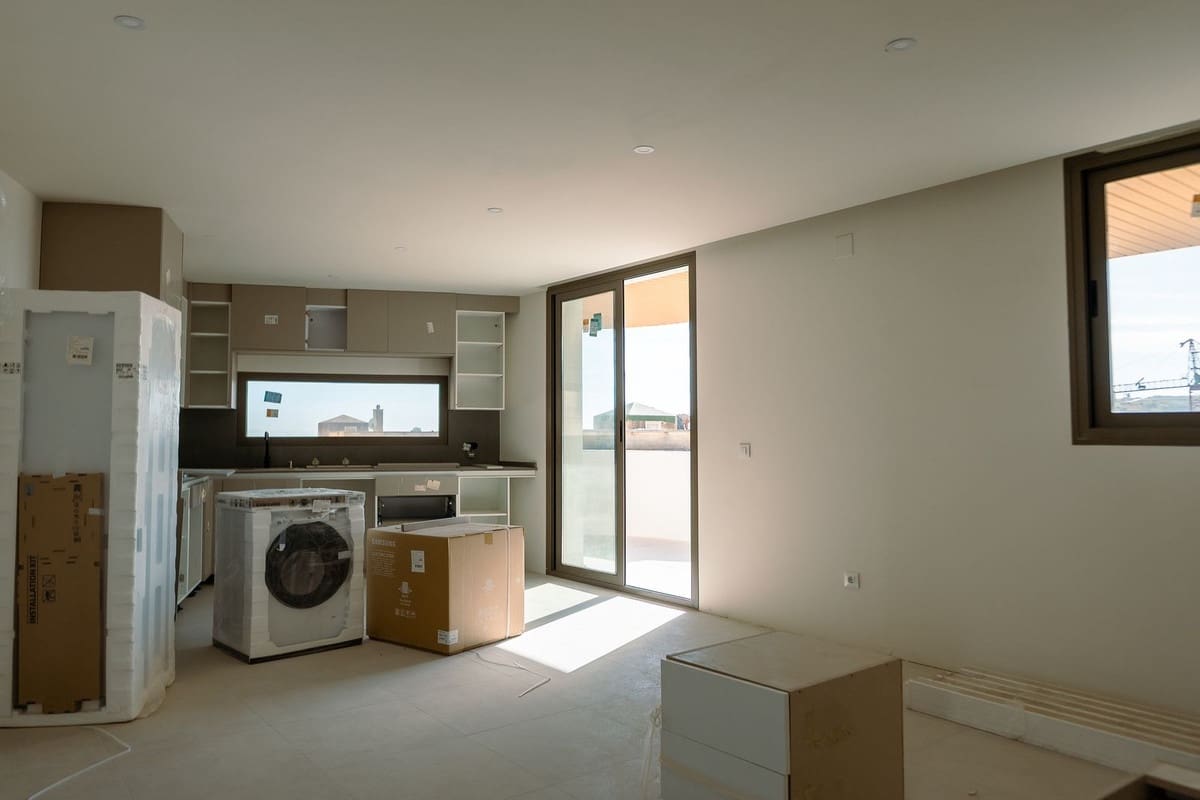 2 slaapkamer Appartement te koop in Estepona met zwembad garage - € 489.000 (Ref: 9804885)