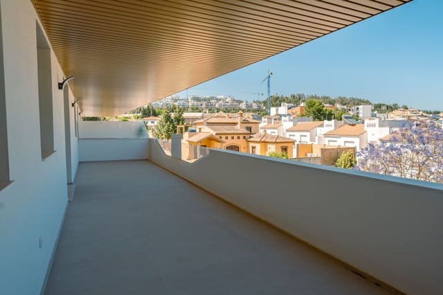 2 bedroom Apartment for sale in Estepona with pool garage - € 429,000 (Ref: 9804886)