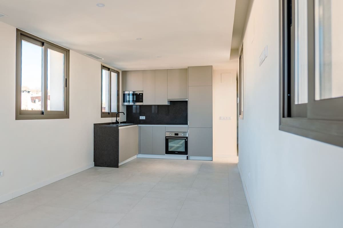 2 Zimmer Apartment zu verkaufen in Estepona mit Pool Garage - 565.000 € (Ref: 9804887)
