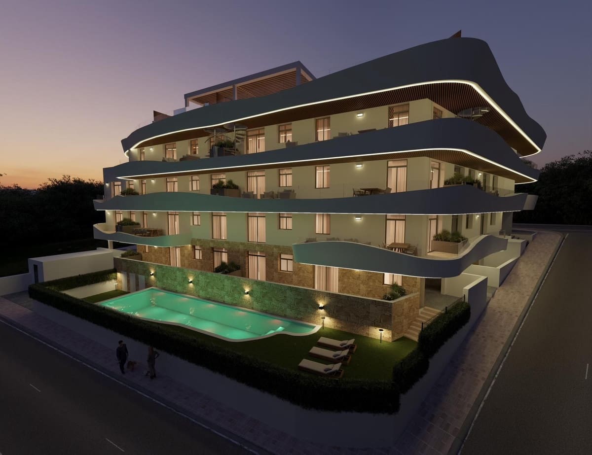 2 Zimmer Apartment zu verkaufen in Estepona mit Pool Garage - 495.000 € (Ref: 9804887)