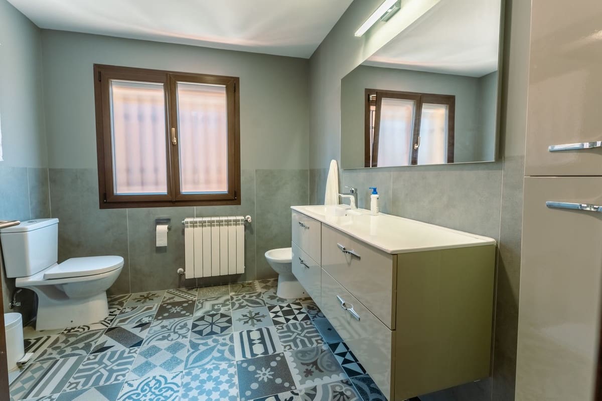 Chalet de 5 habitaciones en Guadalmina en venta con piscina garaje - 1.449.000 € (Ref: 9825832)