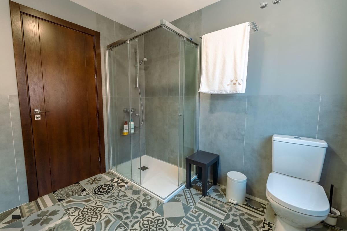 Chalet de 5 habitaciones en Guadalmina en venta con piscina garaje - 1.449.000 € (Ref: 9825832)