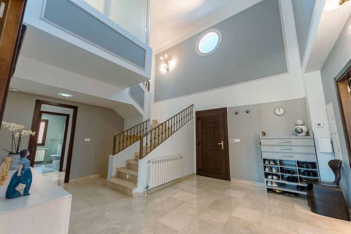 Chalet de 5 habitaciones en Guadalmina en venta con piscina garaje - 1.449.000 € (Ref: 9825832)