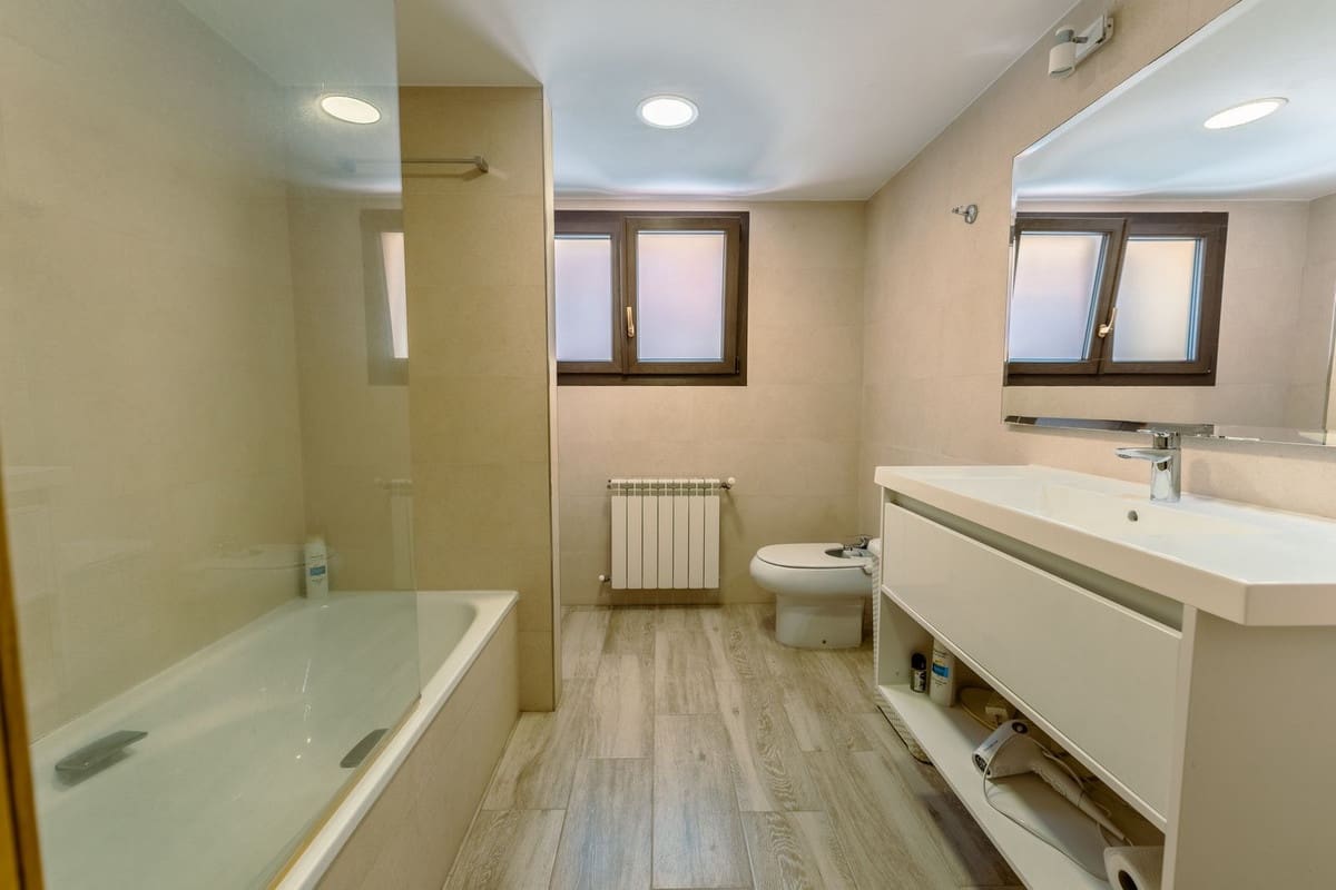 Chalet de 5 habitaciones en Guadalmina en venta con piscina garaje - 1.449.000 € (Ref: 9825832)
