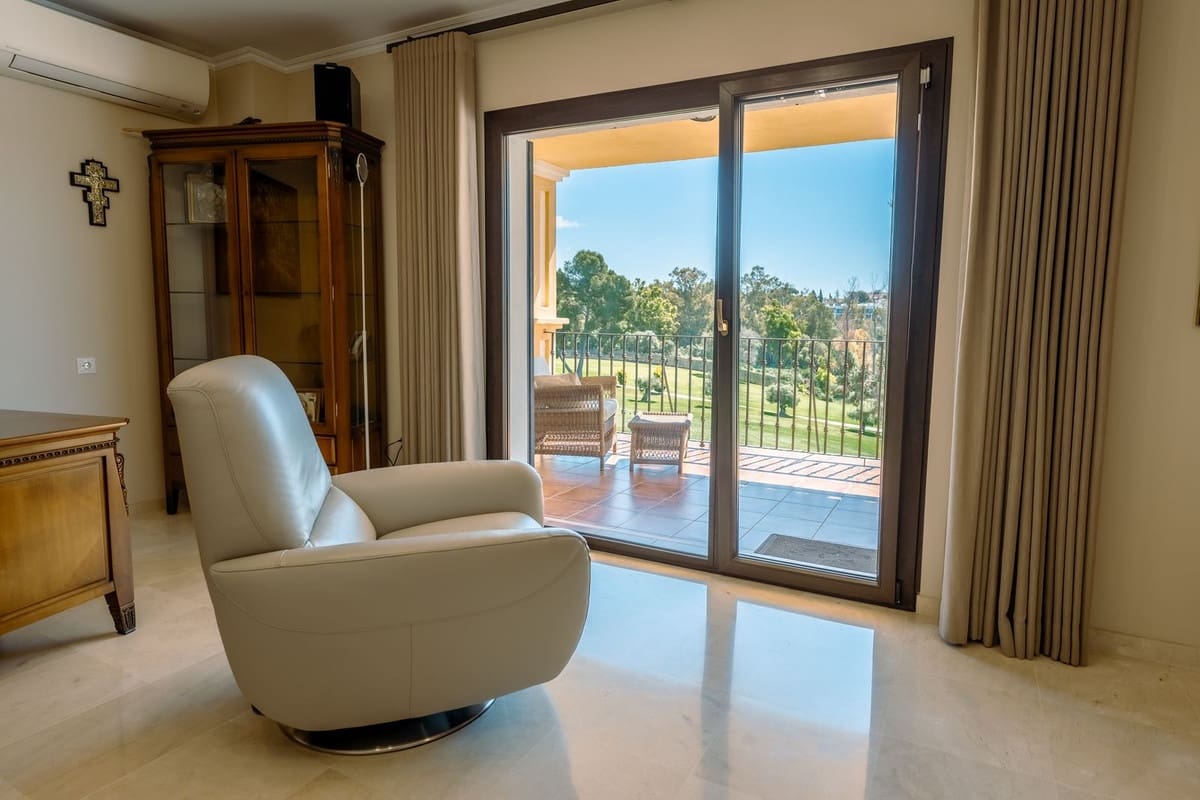 Chalet de 5 habitaciones en Guadalmina en venta con piscina garaje - 1.449.000 € (Ref: 9825832)