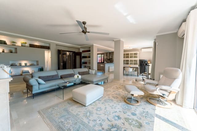 5 soverom Villa til salgs i Guadalmina Alta, Marbella med svømmebasseng garasje - € 1 449 000 (Ref: 9825832)
