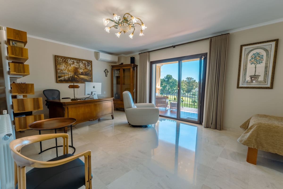 Chalet de 5 habitaciones en Guadalmina en venta con piscina garaje - 1.449.000 € (Ref: 9825832)