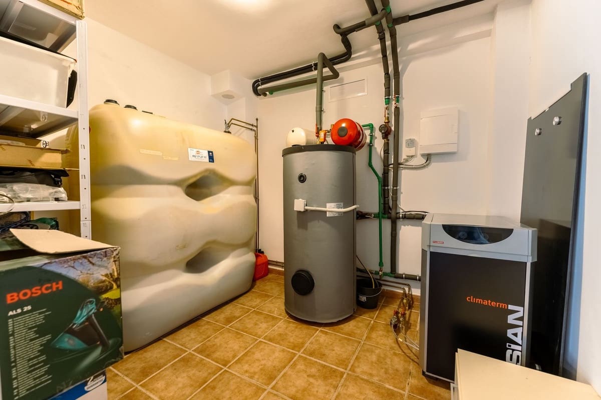 Chalet de 5 habitaciones en Guadalmina en venta con piscina garaje - 1.449.000 € (Ref: 9825832)