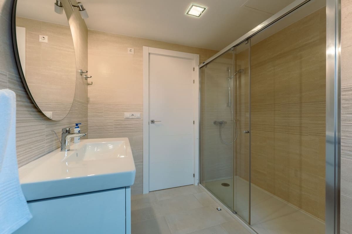 Chalet de 5 habitaciones en Guadalmina en venta con piscina garaje - 1.449.000 € (Ref: 9825832)
